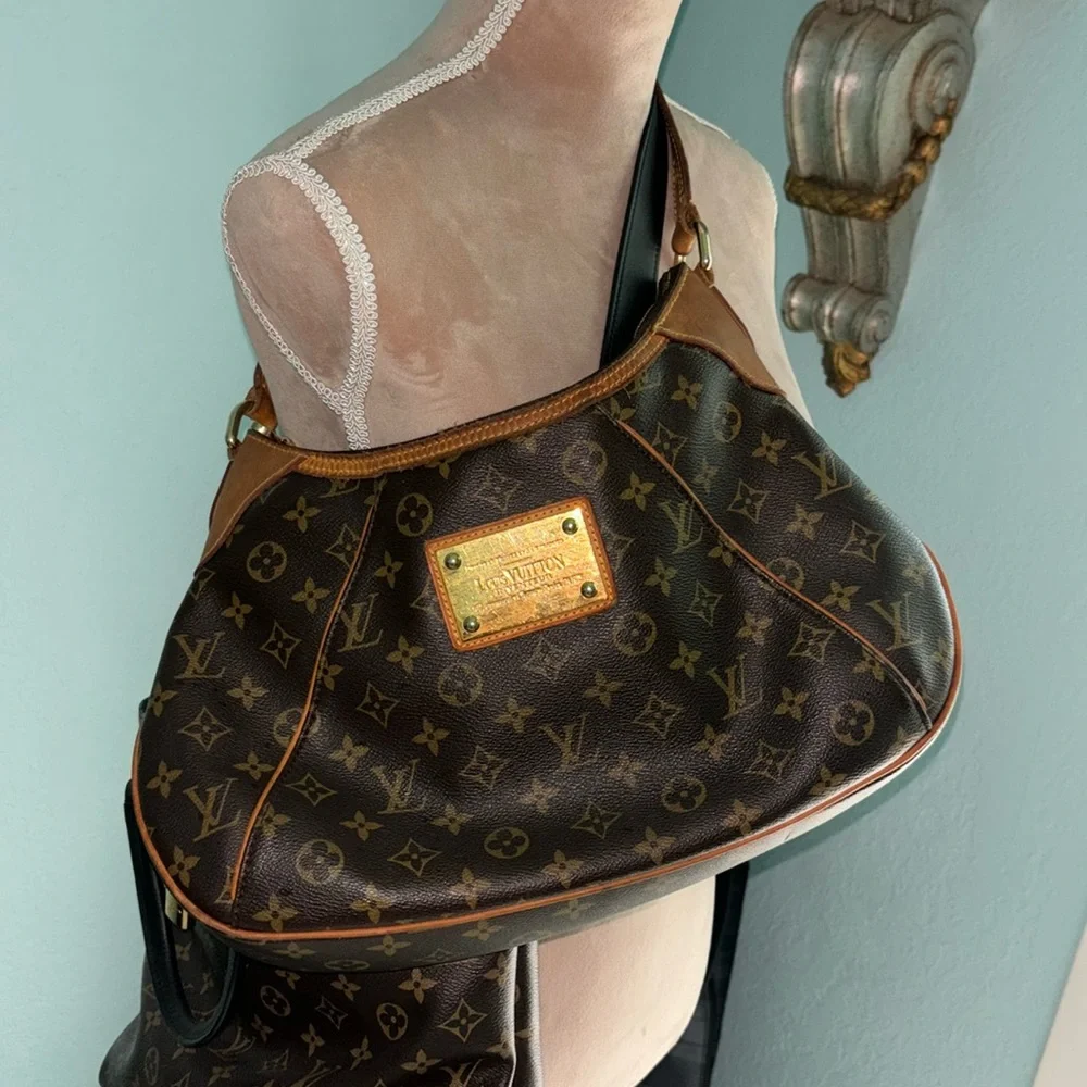 💯Authentic Louis Vuitton Hobo - Picture 1 of 6